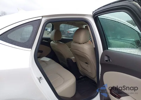 2013 Buick Verano Premium Group z USA, uszkodzony, nr VIN 1G4PT5SV6D4138566